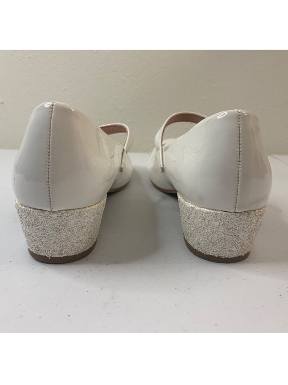 SO Claudie Girls' Mary Jane Heels, Size: 6, White - Picture 5 of 12
